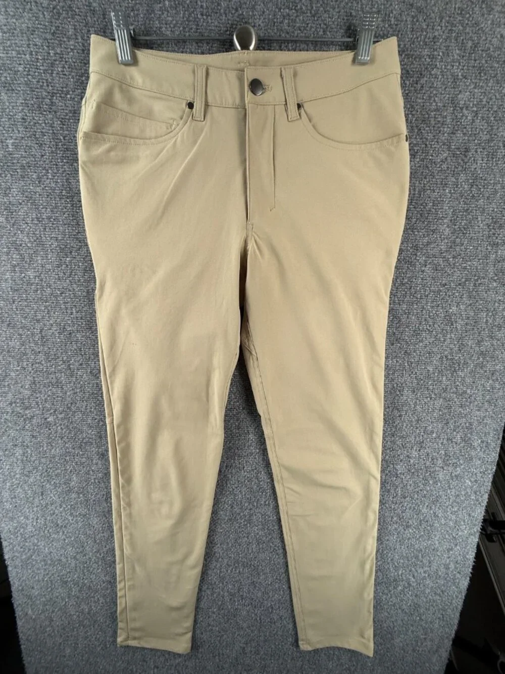 Lululemon Beige Stretch Pants Men Performance Size 28 Pockets Casual ACTL 29X30